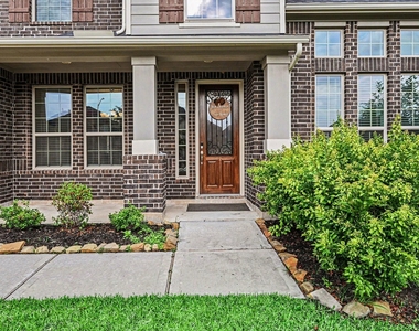 2107 Brooke Avery Drive - Photo Thumbnail 2