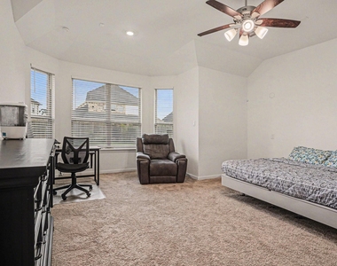 2107 Brooke Avery Drive - Photo Thumbnail 16
