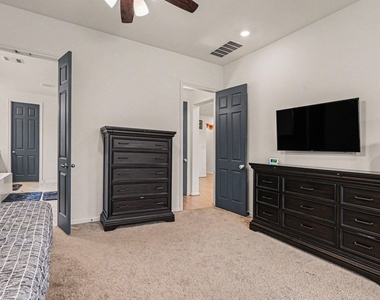 2107 Brooke Avery Drive - Photo Thumbnail 14