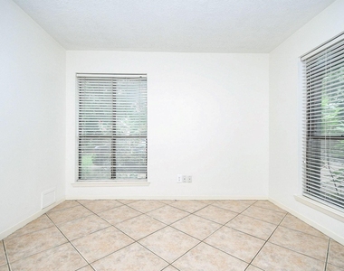 6702 Spring Leaf Drive - Photo Thumbnail 26