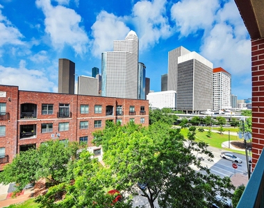 300 St Joseph Parkway - Photo Thumbnail 3