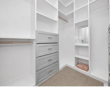 300 St Joseph Parkway - Photo Thumbnail 12