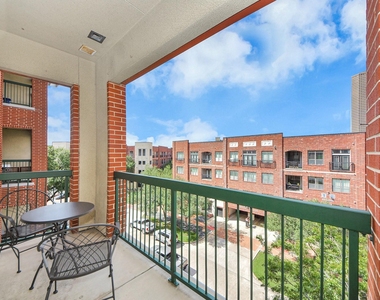 300 St Joseph Parkway - Photo Thumbnail 4