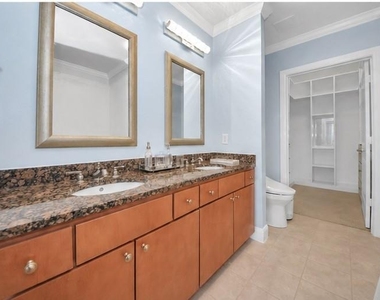 300 St Joseph Parkway - Photo Thumbnail 4