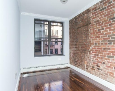 Ridge Street & Stanton Street - Photo Thumbnail 3