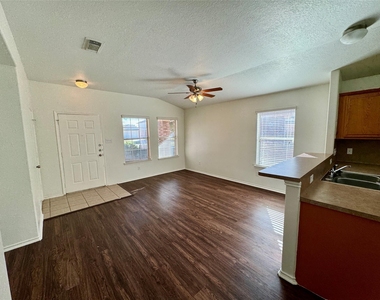 20111 Sweet Magnolia Place - Photo Thumbnail 4