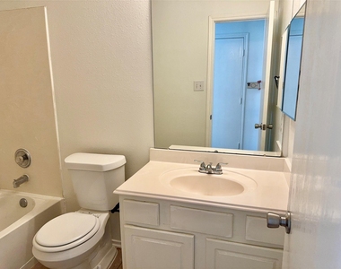 20111 Sweet Magnolia Place - Photo Thumbnail 18