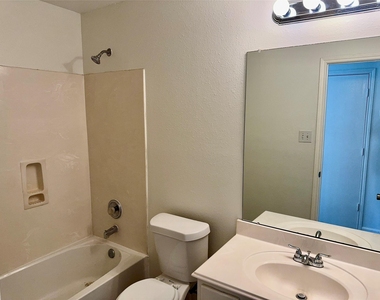 20111 Sweet Magnolia Place - Photo Thumbnail 19