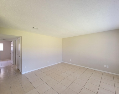 3206 Lobit Drive - Photo Thumbnail 3