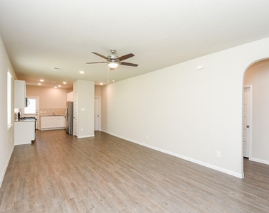 14042 Chinook Drive - Photo Thumbnail 6