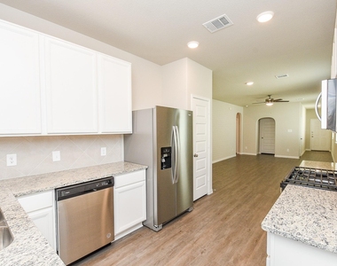14042 Chinook Drive - Photo Thumbnail 11