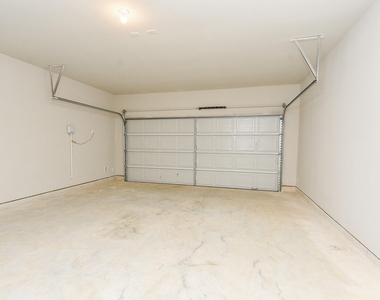 14042 Chinook Drive - Photo Thumbnail 31