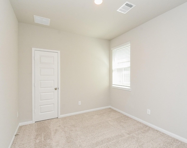 14042 Chinook Drive - Photo Thumbnail 24