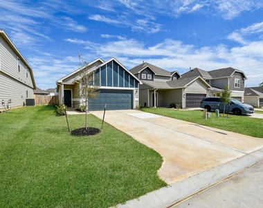 14042 Chinook Drive - Photo Thumbnail 2