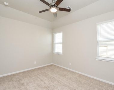 14042 Chinook Drive - Photo Thumbnail 17