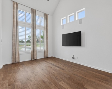 599 Cypress Valley Avenue - Photo Thumbnail 13