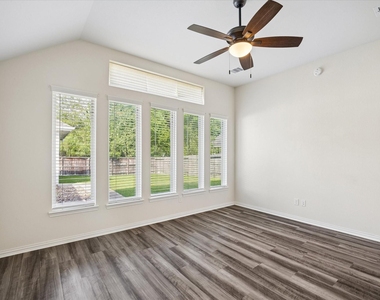 206 N Lynx Trail - Photo Thumbnail 8