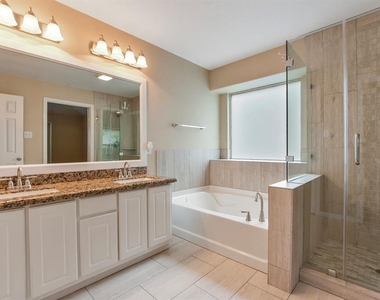 74 S Wynnoak Circle - Photo Thumbnail 18