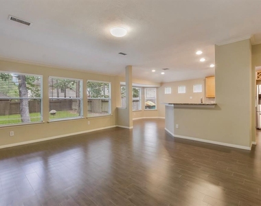 74 S Wynnoak Circle - Photo Thumbnail 7