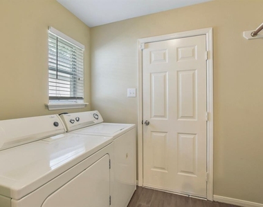 74 S Wynnoak Circle - Photo Thumbnail 13