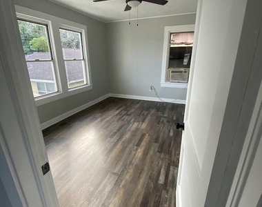607 S Main Street - Photo Thumbnail 18