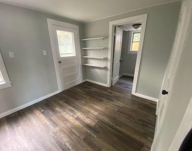 607 S Main Street - Photo Thumbnail 5
