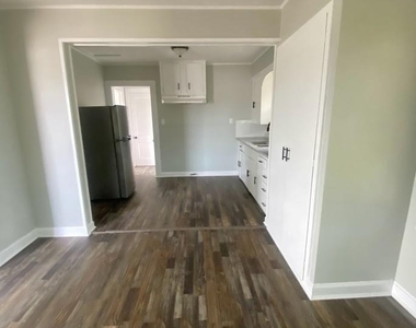 607 S Main Street - Photo Thumbnail 12