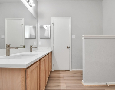 24118 Wild Horse Lane - Photo Thumbnail 34