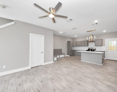 2608 Campbell Street - Photo Thumbnail 15