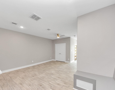 2608 Campbell Street - Photo Thumbnail 17
