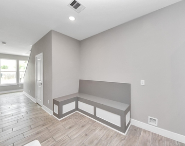 2608 Campbell Street - Photo Thumbnail 16