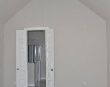 5706 Caper Shores Lane - Photo Thumbnail 20
