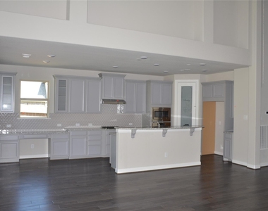 5706 Caper Shores Lane - Photo Thumbnail 11