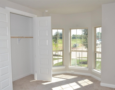 5706 Caper Shores Lane - Photo Thumbnail 17