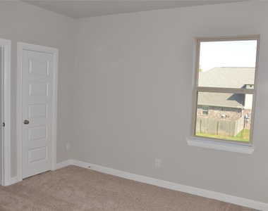 5706 Caper Shores Lane - Photo Thumbnail 19