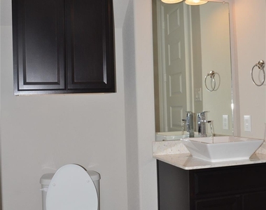 5706 Caper Shores Lane - Photo Thumbnail 18