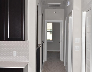 5706 Caper Shores Lane - Photo Thumbnail 25