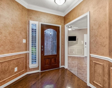 1524 Birdsall Street - Photo Thumbnail 5