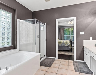 2 Hollow Glen Place - Photo Thumbnail 19