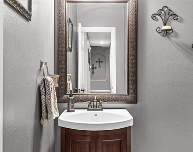 2 Hollow Glen Place - Photo Thumbnail 7