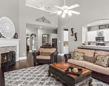 2 Hollow Glen Place - Photo Thumbnail 11