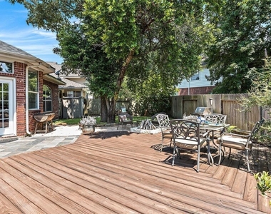 2 Hollow Glen Place - Photo Thumbnail 31