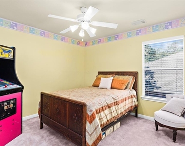 2 Hollow Glen Place - Photo Thumbnail 24