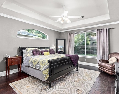 2 Hollow Glen Place - Photo Thumbnail 17