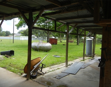 20811 Emerald Street - Photo Thumbnail 11