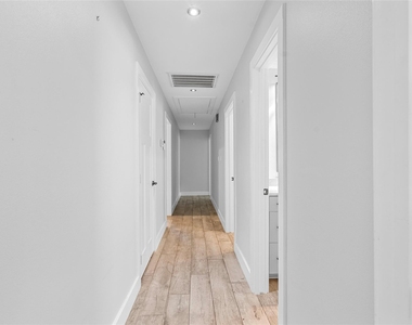 10058 Cedardale Drive - Photo Thumbnail 22