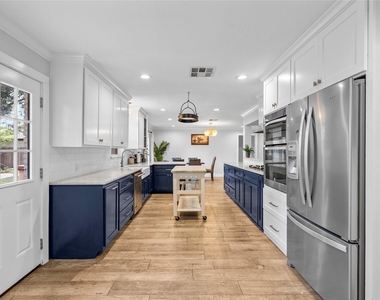 10058 Cedardale Drive - Photo Thumbnail 14