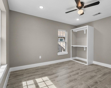 6618 Avenue N - Photo Thumbnail 14