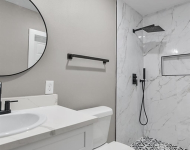 6618 Avenue N - Photo Thumbnail 18
