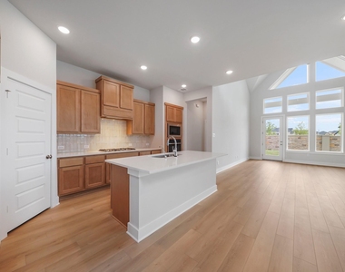 6010 Rolling Stream Court - Photo Thumbnail 4